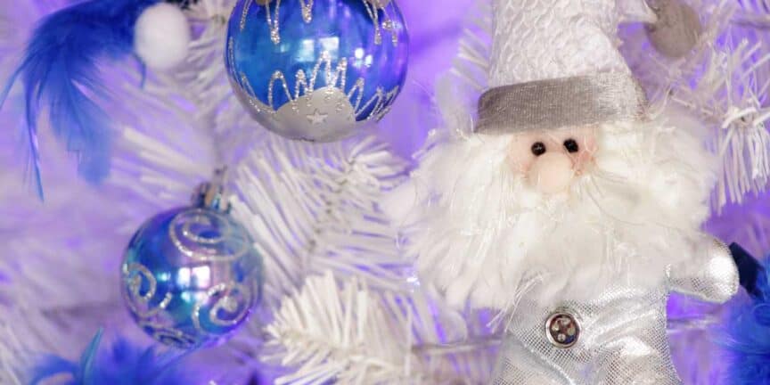white-silver-christmas-tree-decoration